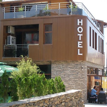 Guesthouse Avenue Kirkovo  Kültér fotó