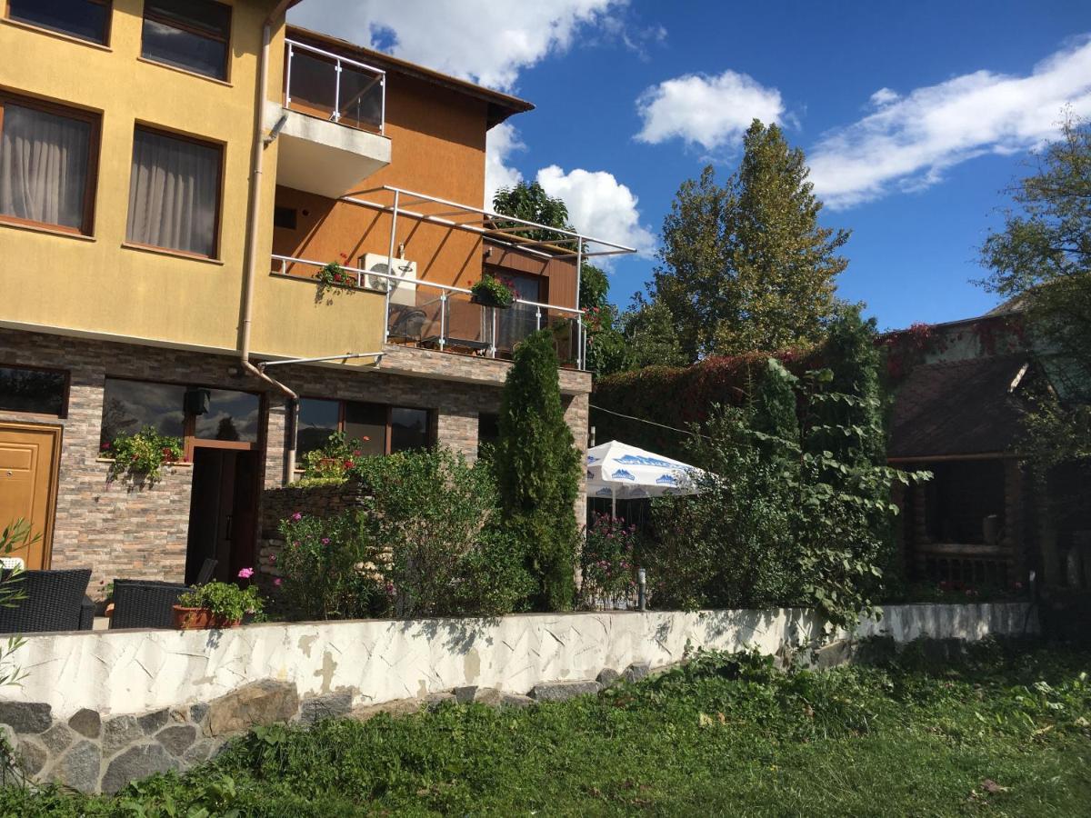 Guesthouse Avenue Kirkovo  Kültér fotó