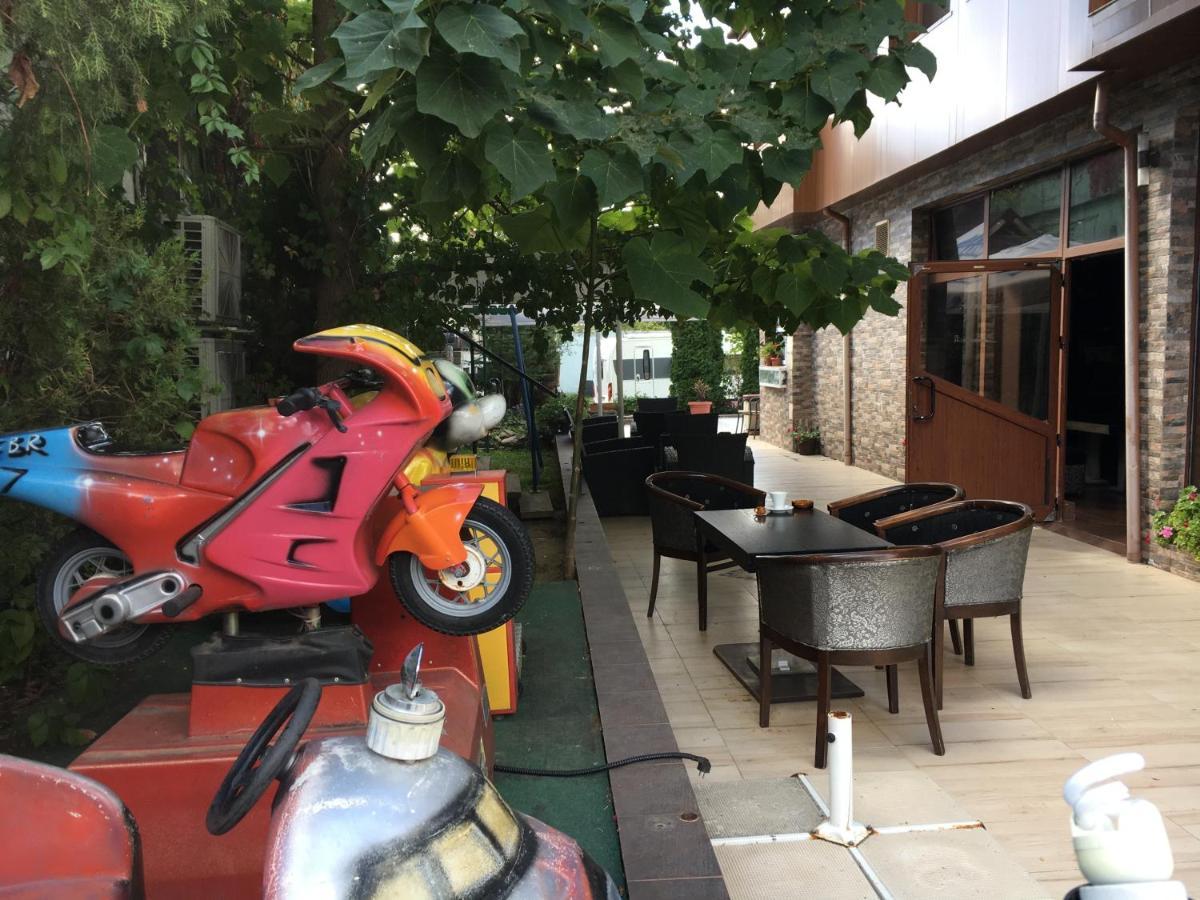 Guesthouse Avenue Kirkovo  Kültér fotó