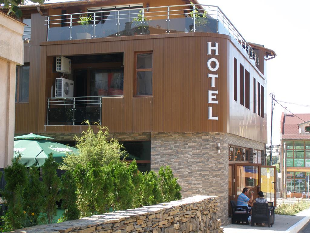 Guesthouse Avenue Kirkovo  Kültér fotó